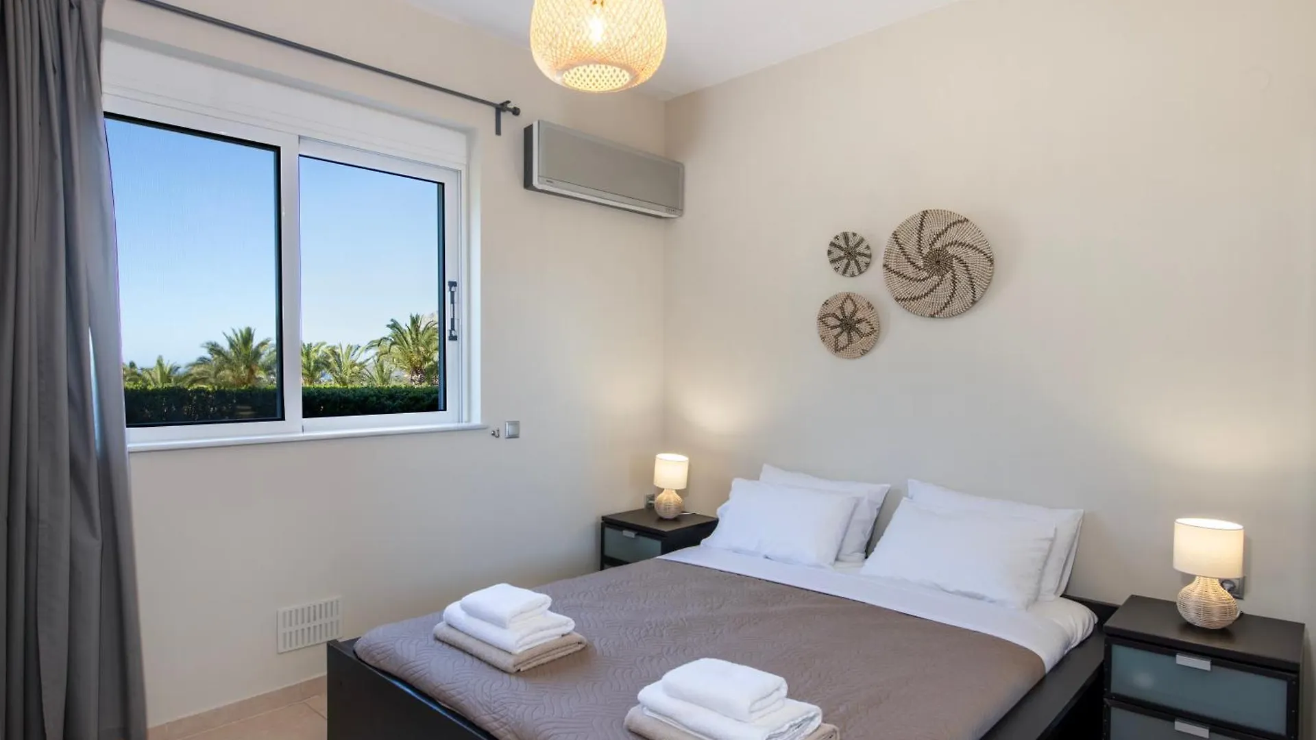 Gabriel Apartment With A Shared Pool Close To The Beach Chorafakia Greece
